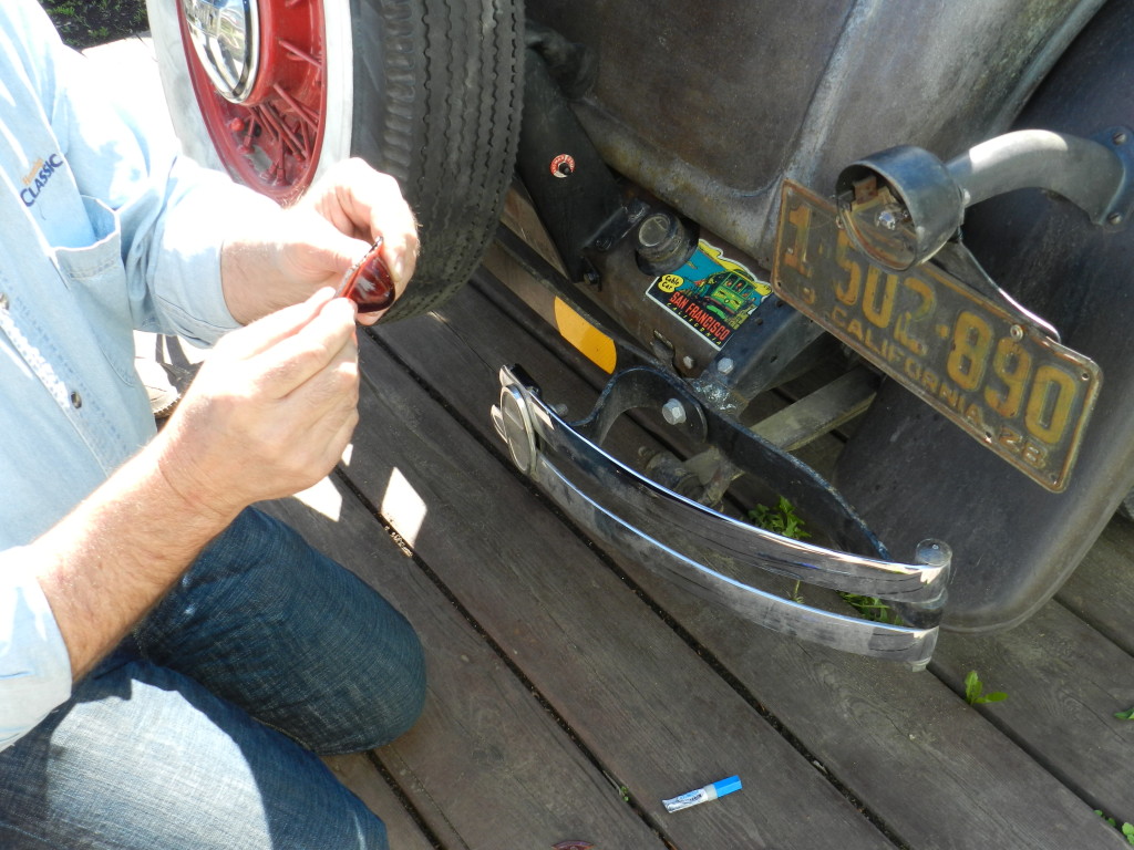 Gluing the taillight lens back together