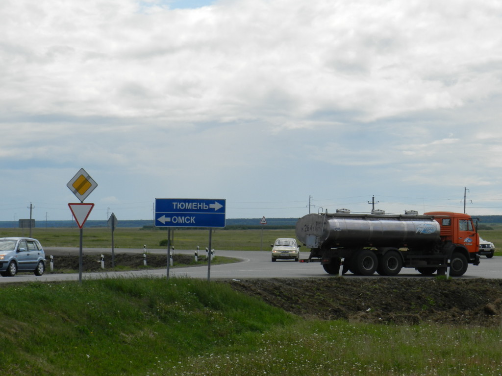 The main highway to Tyumen, about half way from Ishim to Tyumen