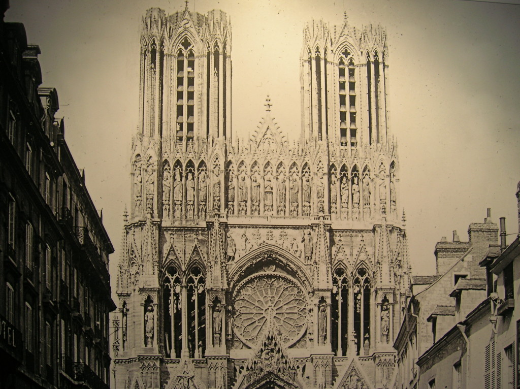 Reims in 1908, picture from Cathedral
